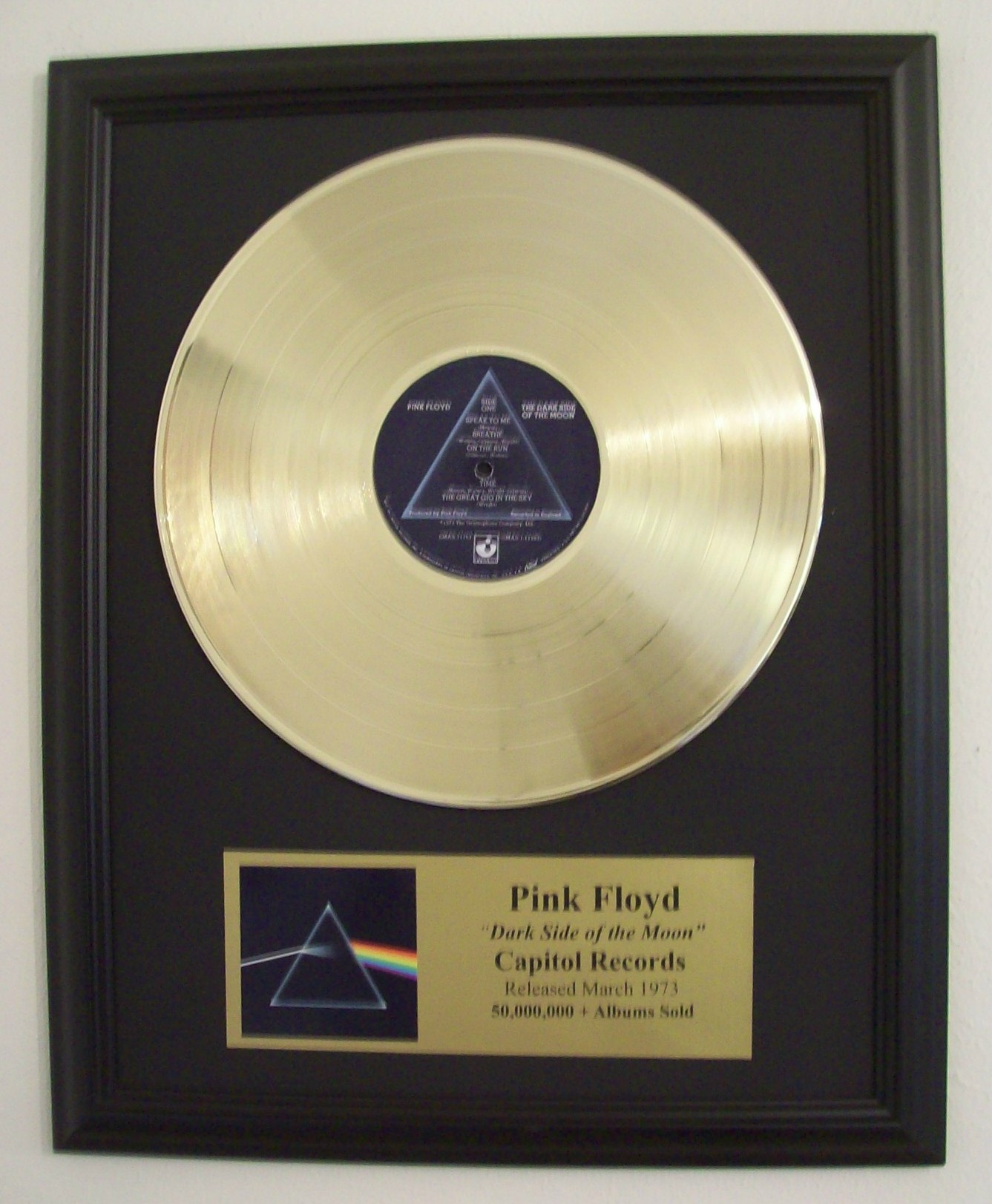 Pink Floyd The Dark Side Of The Moon 1973 Framed Gold Vinyl Record